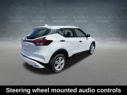 Used 2025 Nissan Kicks Play S image 10