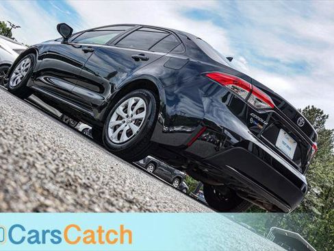 Used 2020 Toyota Corolla LE image 5