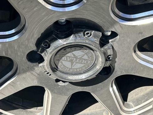 Used 2023 Jeep Gladiator Sport image 10