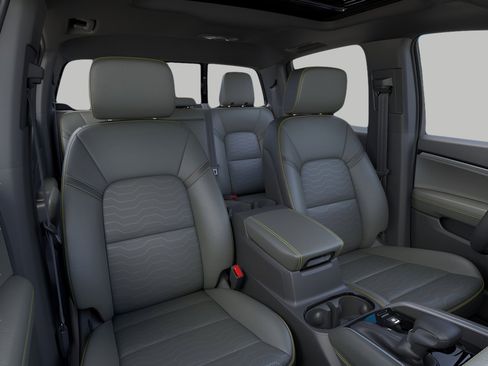 New 2026 Chevrolet Colorado ZR2 w/ Technology Package image 16