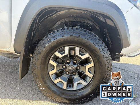 Used 2023 Toyota Tacoma TRD Off-Road w/ Technology Package image 10