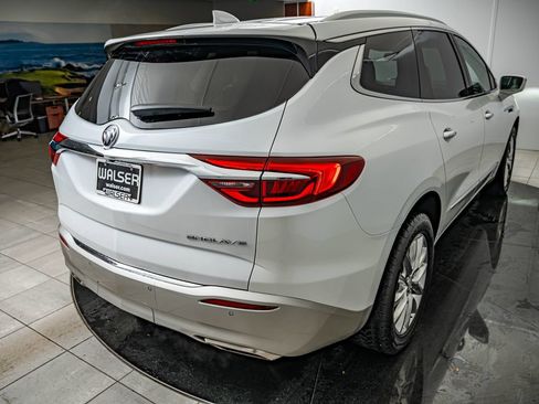 Used 2019 Buick Enclave Essence FWD image 16
