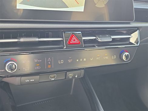 New 2025 Kia Niro EX w/ EX Cold Weather Package image 26