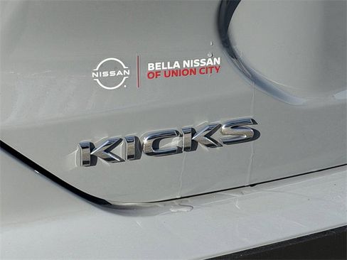 Certified 2024 Nissan Kicks SV image 21