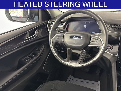 Used 2021 Jeep Grand Cherokee L Laredo w/ Luxury Tech Group I image 17