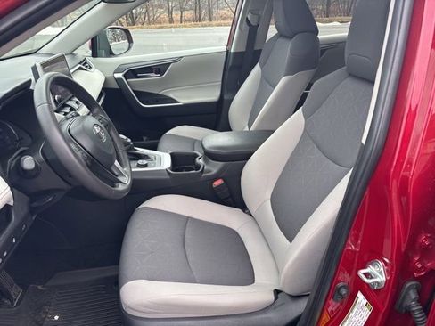 Certified 2024 Toyota RAV4 XLE w/ Convenience Package image 42