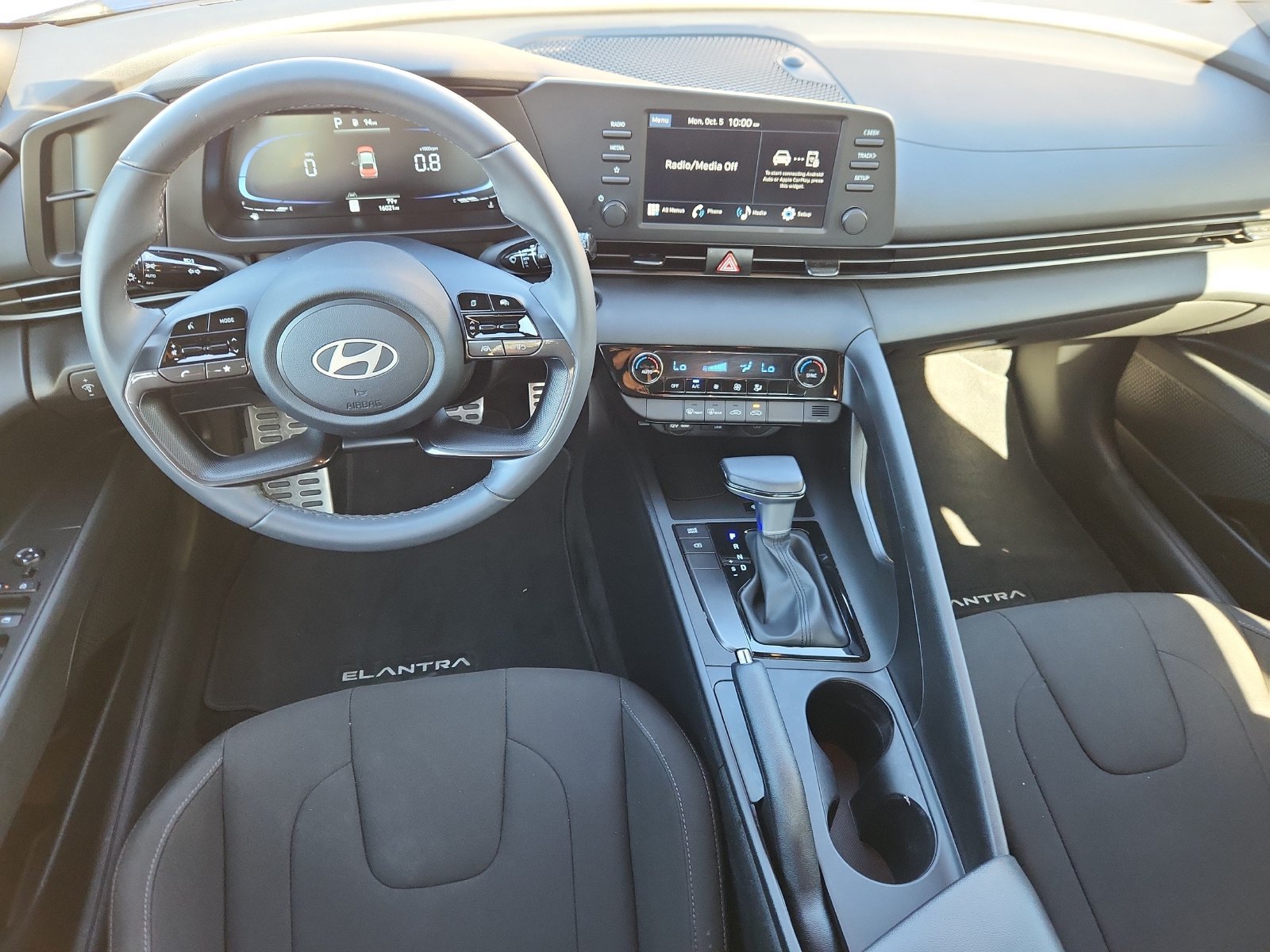 Used 2025 Hyundai Elantra Sport FWD image 12