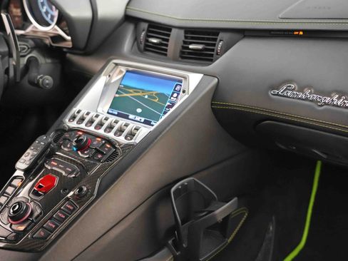 Used 2015 Lamborghini Aventador LP 700-4 image 36