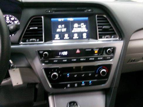 Used 2017 Hyundai Sonata SE FWD image 31