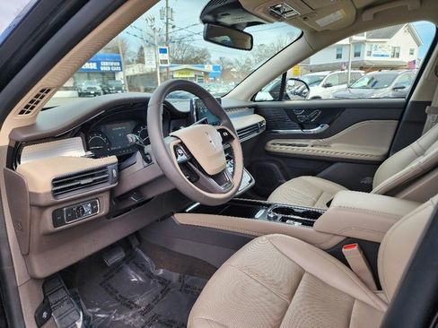 Used 2022 Lincoln Corsair Standard w/ Equipment Group 101A image 20