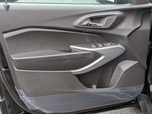 New 2026 Chevrolet Trax RS w/ Sunroof Package image 12