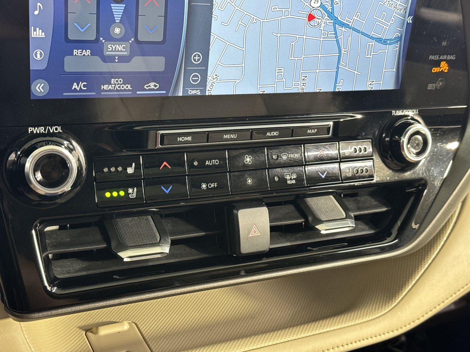 Used 2022 Toyota Highlander Limited AWD/4WD image 33