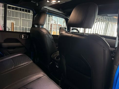 Used 2023 Jeep Wrangler Unlimited Sahara w/ Cold Weather Group image 21