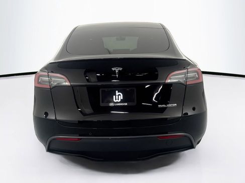 Used 2022 Tesla Model Y Performance AWD/4WD image 6