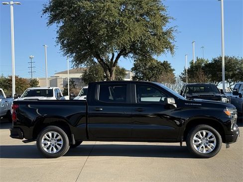 New 2026 Chevrolet Silverado 1500 Custom image 3