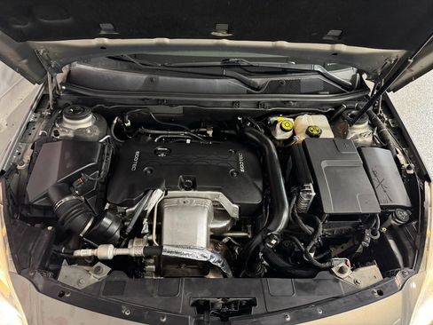 Used 2017 Buick Regal Sport Touring image 7