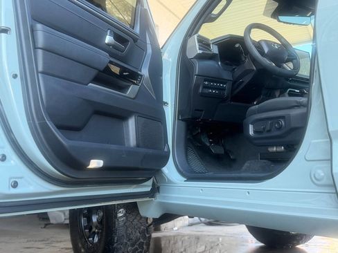 Used 2025 Toyota Tundra Limited image 6