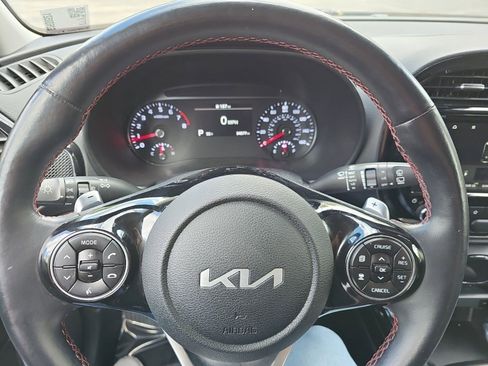 Used 2022 Kia Soul Turbo FWD image 24