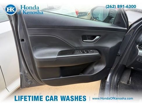 Used 2024 Hyundai Kona Limited AWD/4WD image 6