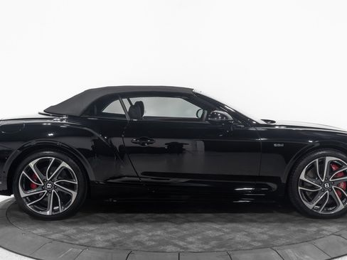 Used 2025 Bentley Continental GT Speed image 19