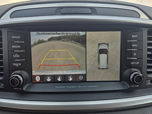 Used 2019 Kia Sorento SX w/ SX Touring Package image 7
