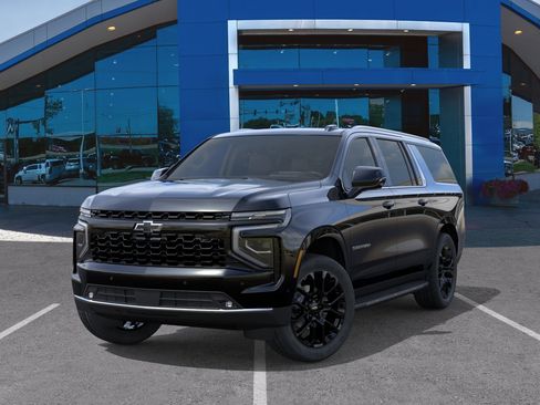 New 2026 Chevrolet Suburban LT w/ Advanced Technology Package AWD/4WD image 30