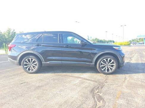 Used 2021 Ford Explorer ST w/ Equipment Group 401A AWD/4WD image 2