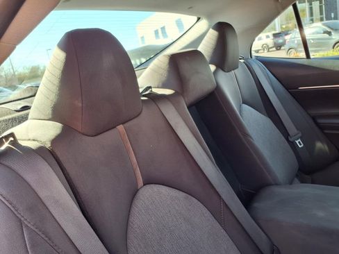 Used 2019 Toyota Camry LE image 23