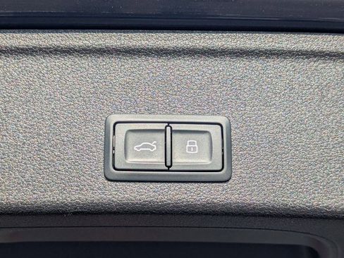 Used 2018 Audi A4 2.0T allroad Premium Plus image 24