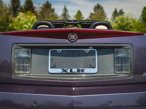 Used 2004 Cadillac XLR image 64
