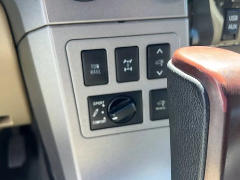 Used 2012 Toyota Sequoia Platinum AWD/4WD image 32