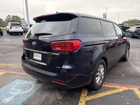Used 2021 Kia Sedona LX image 6