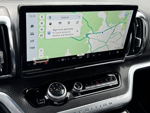 New 2026 Ford Expedition Platinum image 19