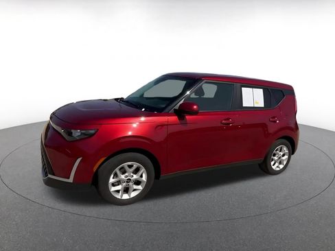 Used 2025 Kia Soul LX w/ LX Technology Package FWD image 7