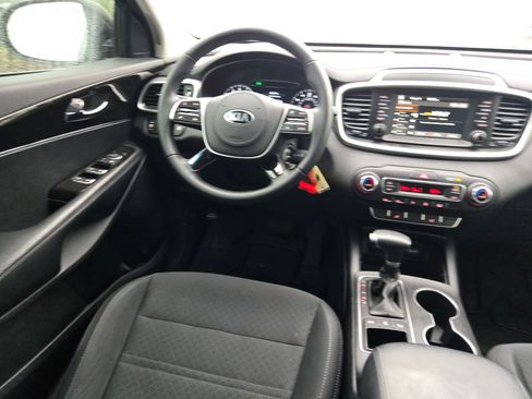 Used 2020 Kia Sorento LX w/ LX I4 Convenience Package AWD/4WD image 9
