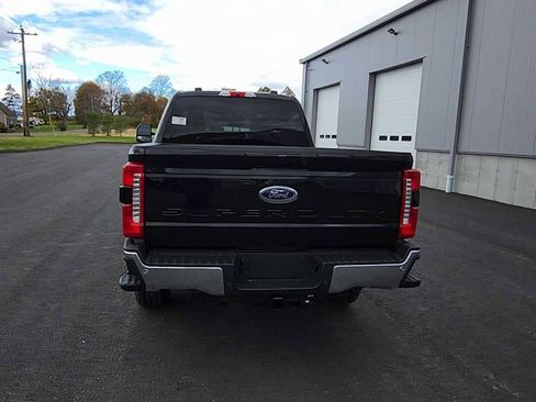 New 2026 Ford F250 Lariat w/ FX4 Off-Road Package image 7