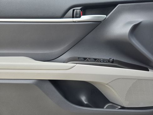 Used 2023 Toyota Camry LE image 17