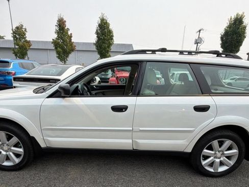 Used 2008 Subaru Outback 2.5i AWD/4WD image 5