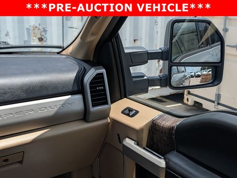 Used 2019 Ford F250 Lariat w/ Lariat Value Package AWD/4WD image 17