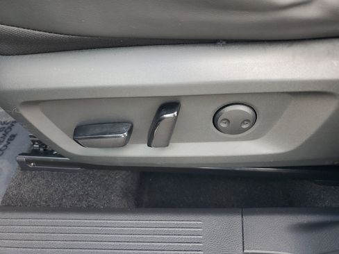 Used 2021 Nissan Rogue SV w/ Premium Package image 13