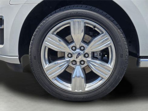 Used 2023 Ford Expedition Max Platinum AWD/4WD image 18