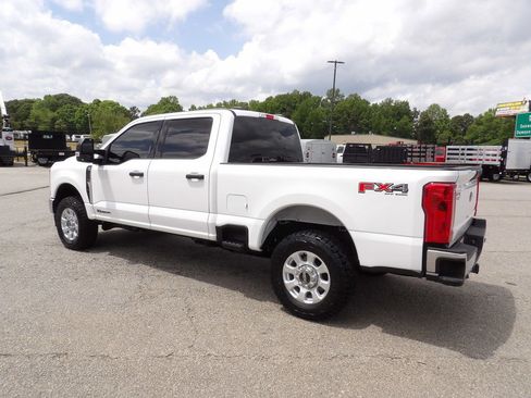 Used 2024 Ford F250 XLT w/ FX4 Off-Road Package AWD/4WD image 4