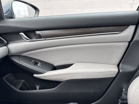 Certified 2018 Honda Accord Touring image 29