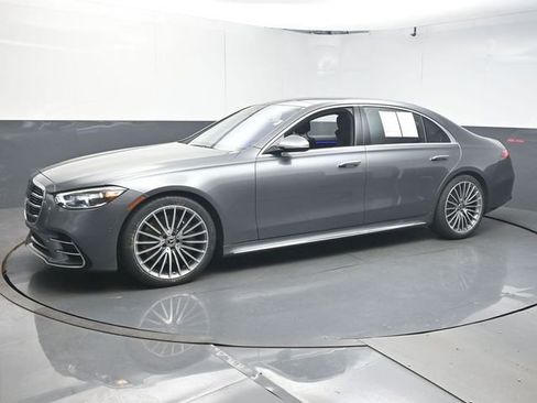 Used 2023 Mercedes-Benz S 500 4MATIC image 4