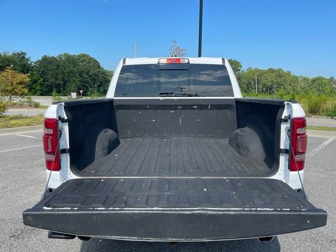 Used 2020 RAM 1500 Big Horn AWD/4WD image 11