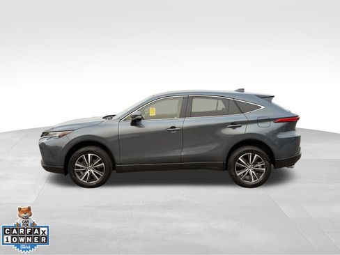 Used 2022 Toyota Venza LE AWD/4WD image 5