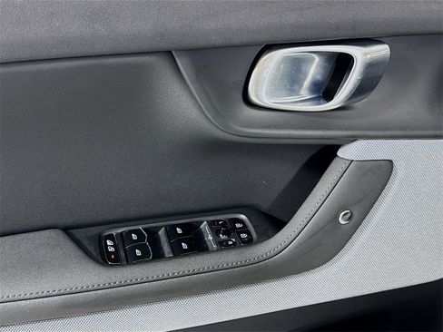 Used 2024 Polestar Polestar 2 image 16