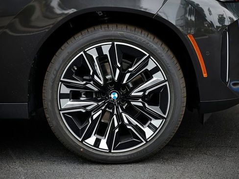 Used 2025 BMW X3 xDrive30i w/ Premium Package image 4