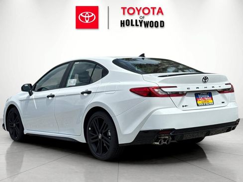 New 2026 Toyota Camry Hybrid FWD image 6