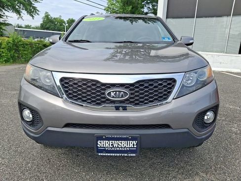 Used 2011 Kia Sorento 2WD w/ Convenience Pkg image 2